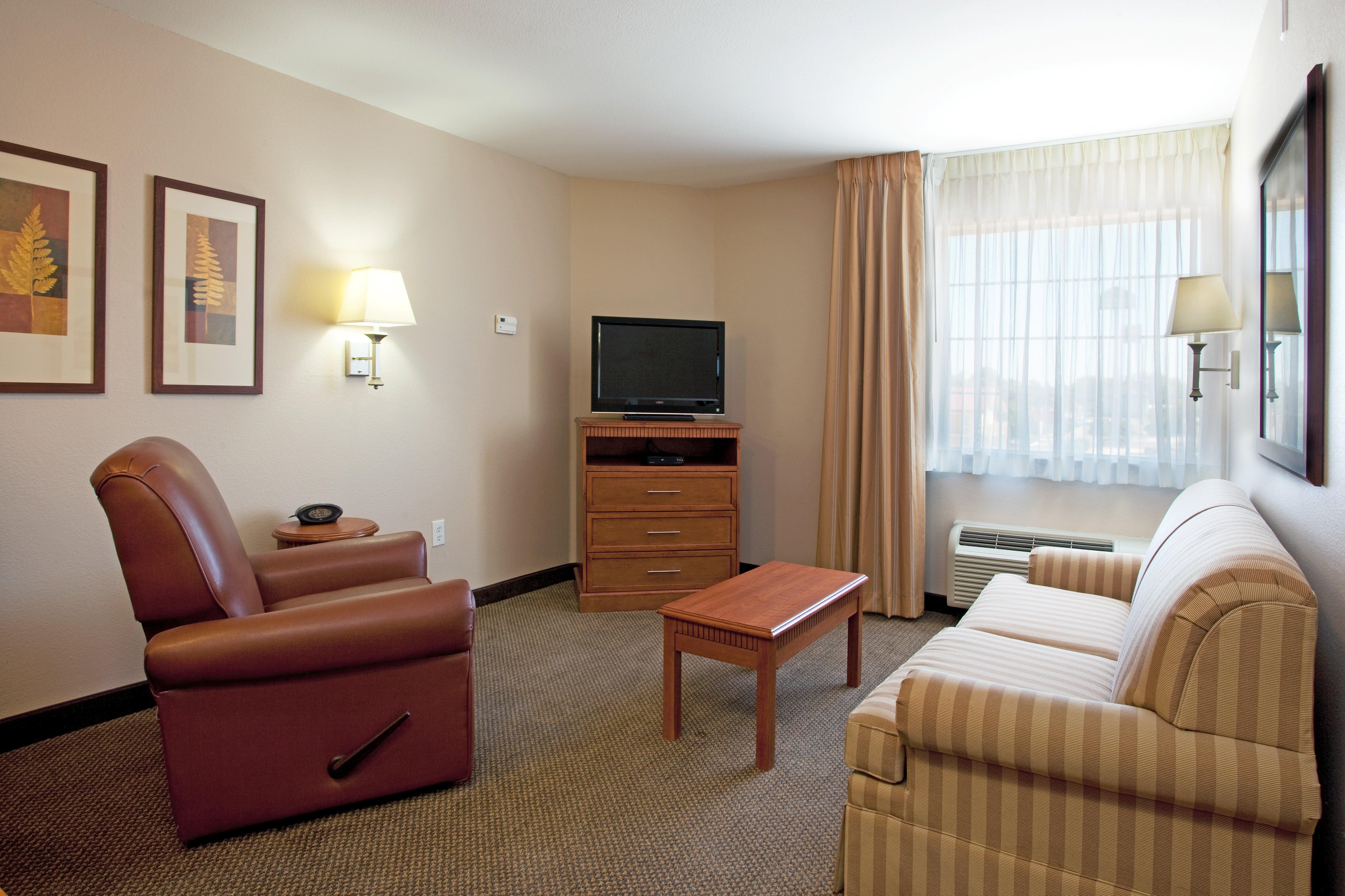 Candlewood Suites Lake Charles-Sulphur By Ihg Room photo