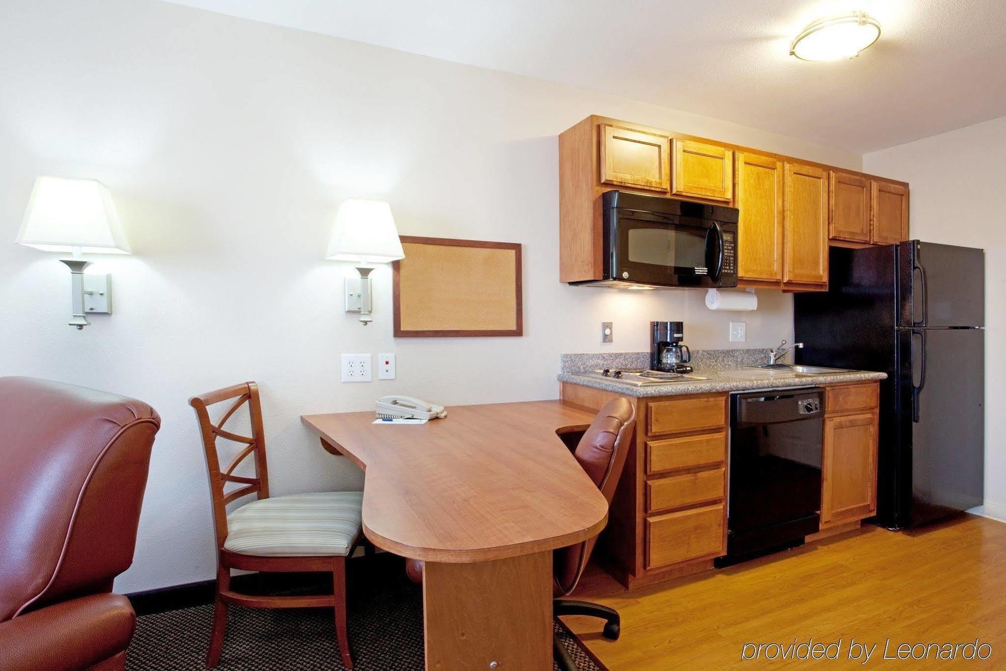 Candlewood Suites Lake Charles-Sulphur By Ihg Room photo